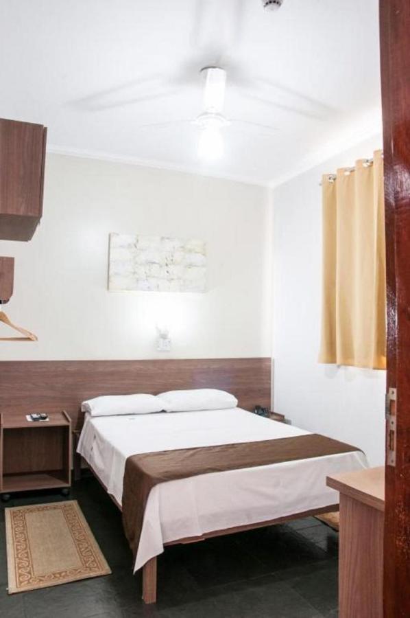 Alves Hotel Marília エクステリア 写真