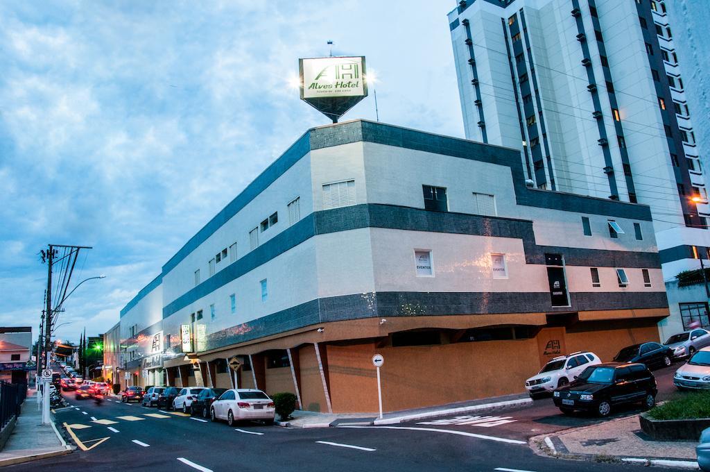 Alves Hotel Marília エクステリア 写真